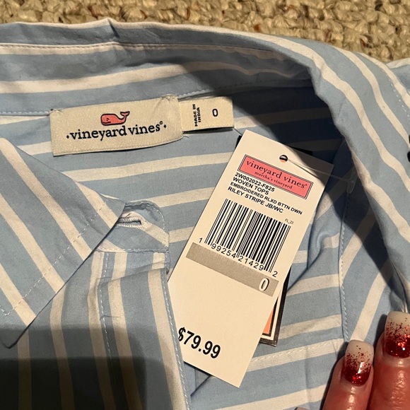 NWT Vineyard Vines Button Down - Picture 2 of 6